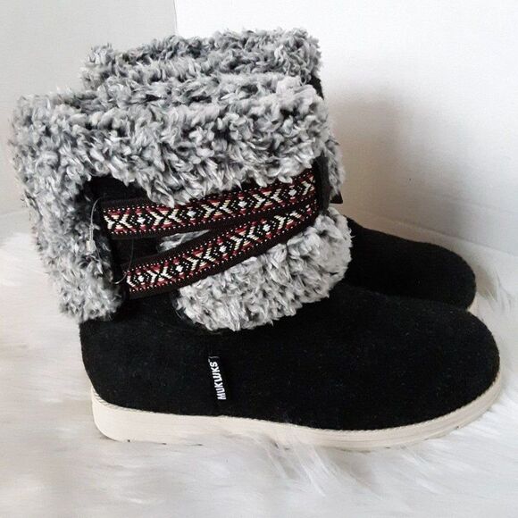 Muk Luks Women's size 6M Winter Boot - Picture 2 of 9